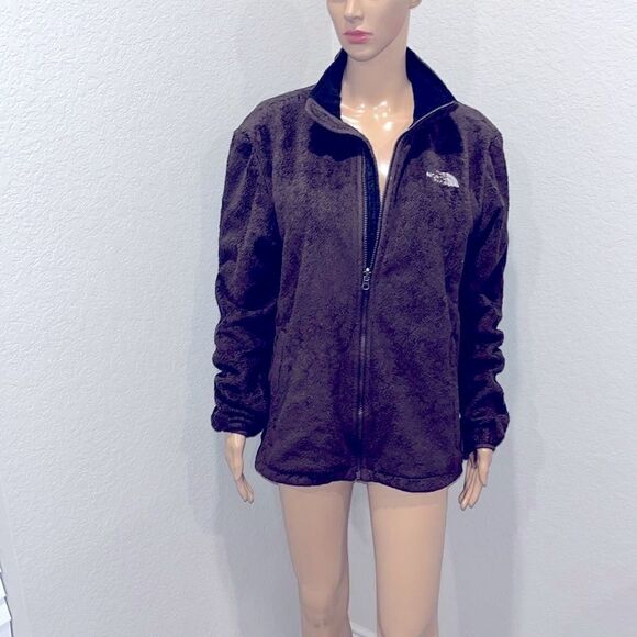 North face fleece jacket pit to pit 23”, sleeves 26”,shoulder to hem 26”. - Picture 9 of 10